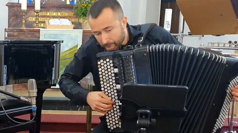 Monshi (Berceuse) - Version for accordion solo - Roman Yusipey, Composer: Andreas F. Staffel